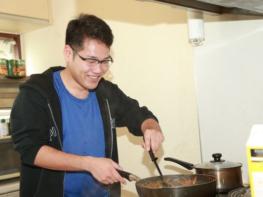 調理している様子