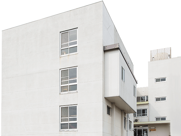 明るい入口の建物