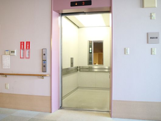 エレベーター