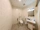 バリアフリー設計のトイレスペース