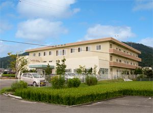 ゆったりとした施設外観