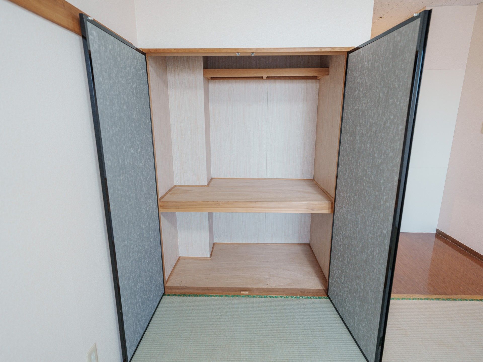 和室の折りたたみ戸