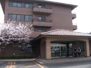 桜並木のある入口