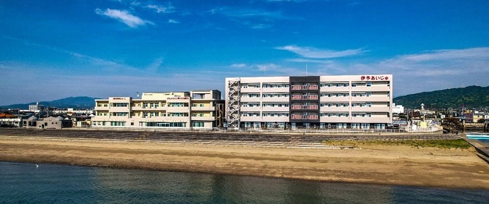 海沿いの建物