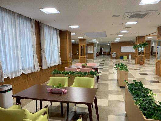 ラウンジ
