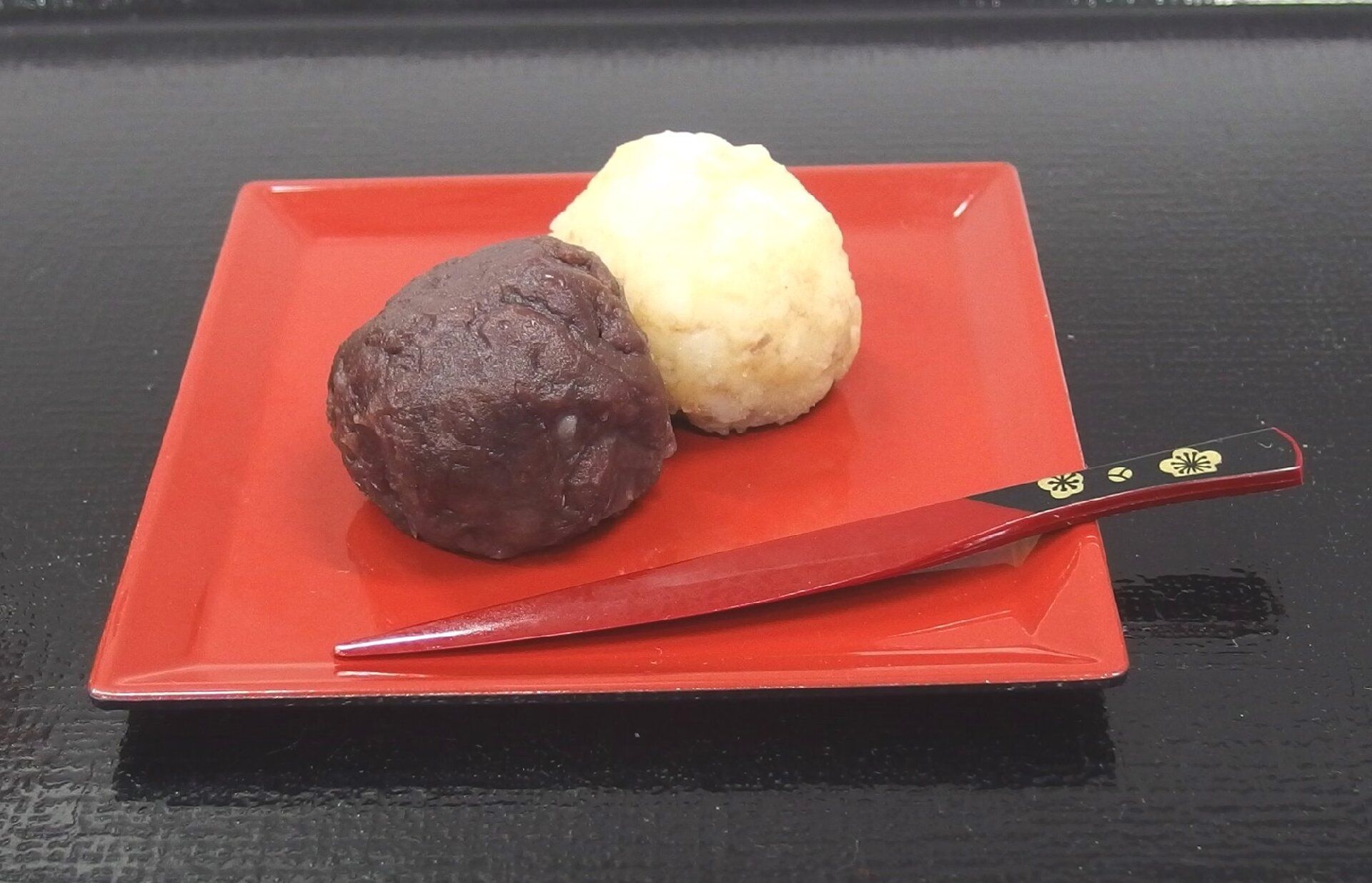 きな粉とあんこのおはぎ