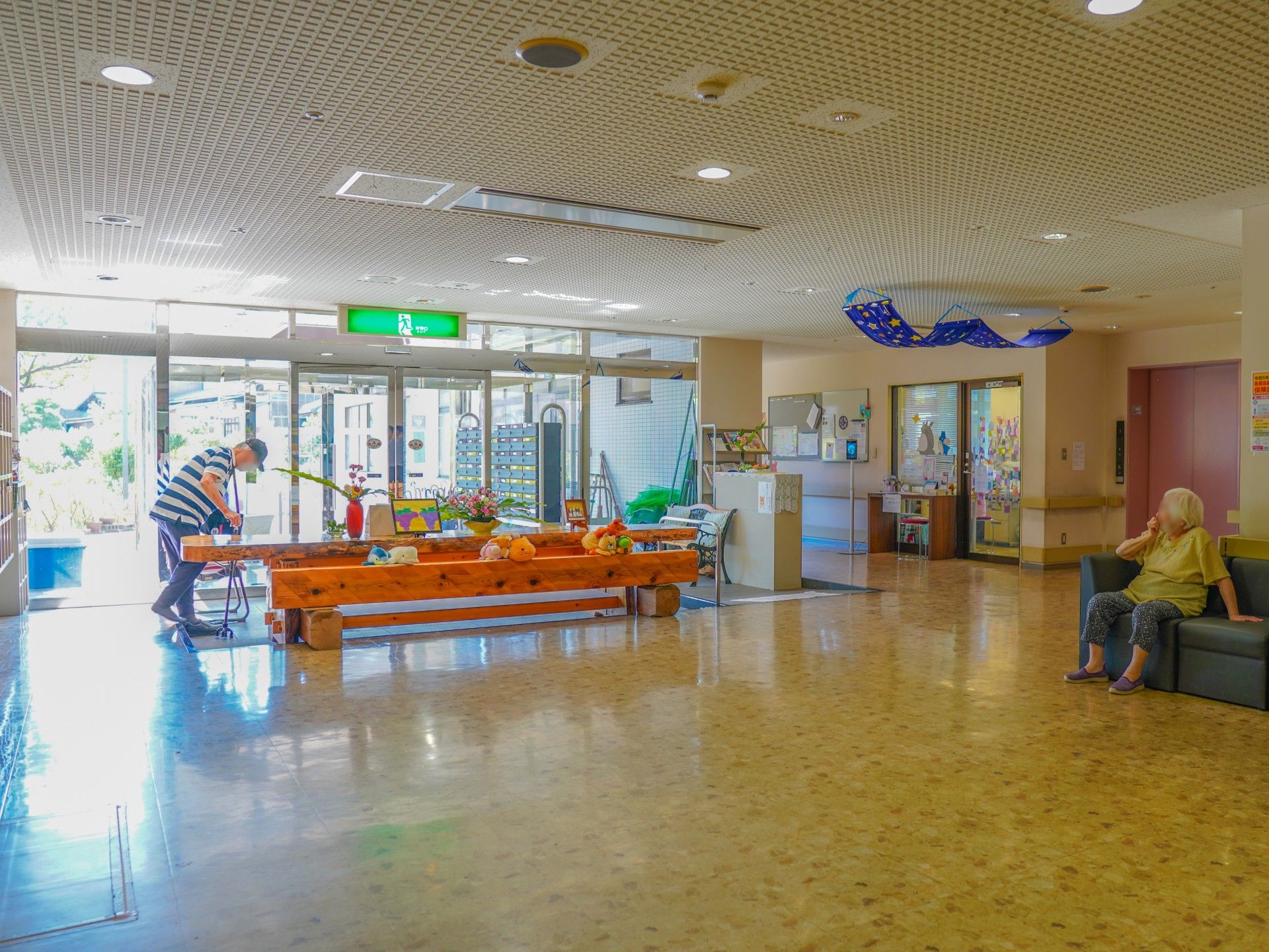 装飾されたエントランス