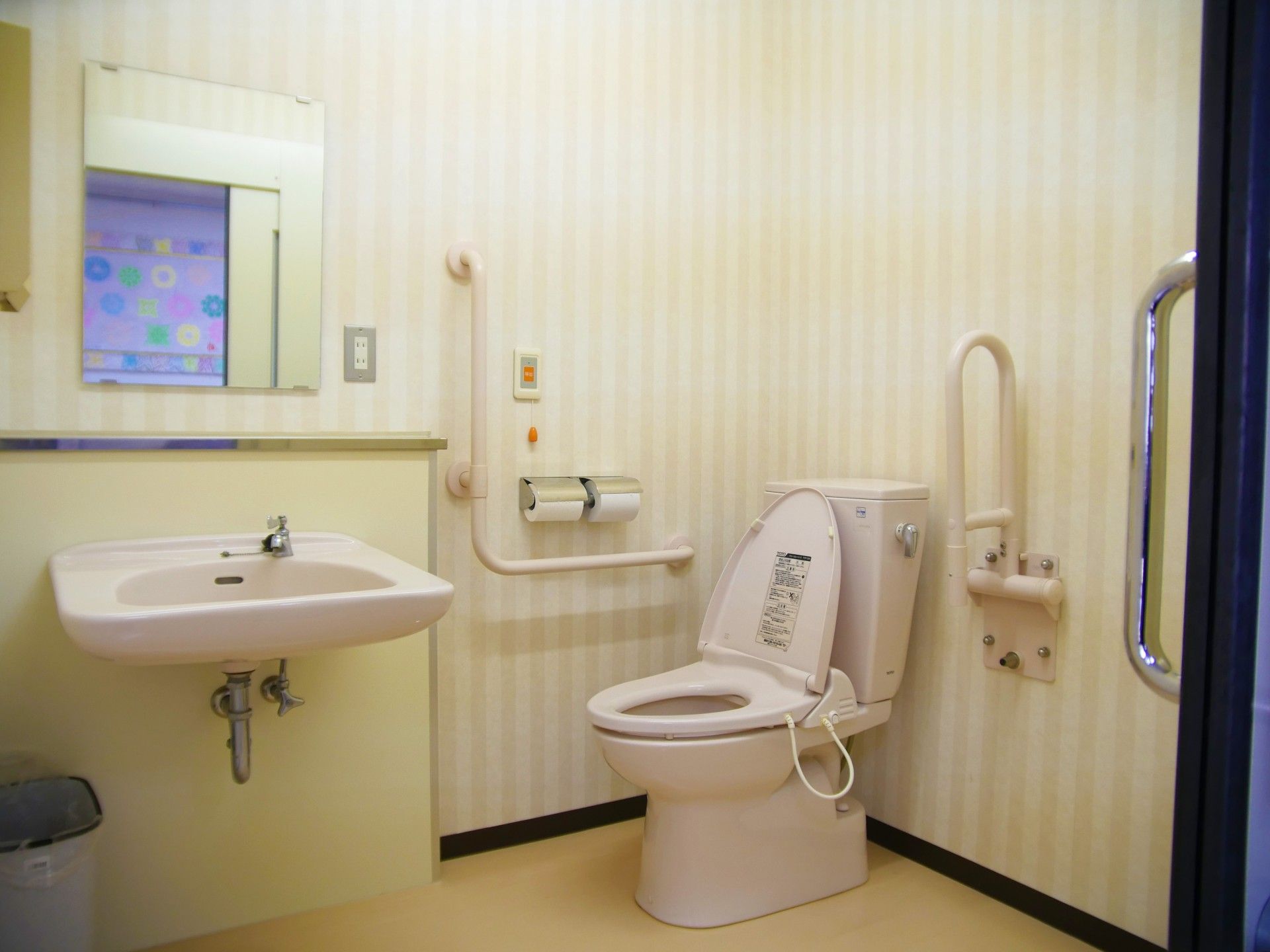 バリアフリー対応トイレ