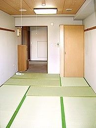 畳の部屋の様子。純和風の居室が写っている写真