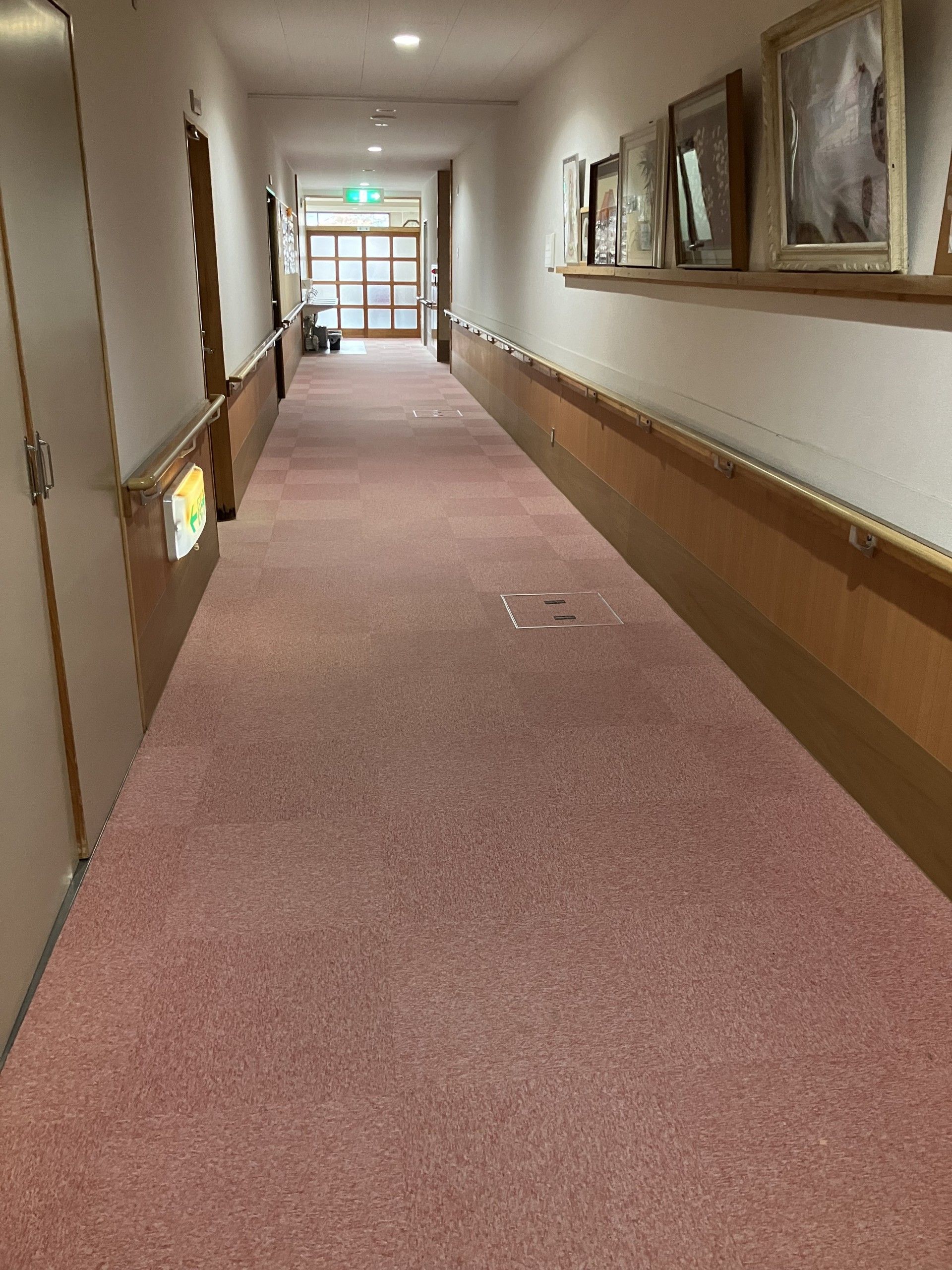 ゆったりとした廊下の様子