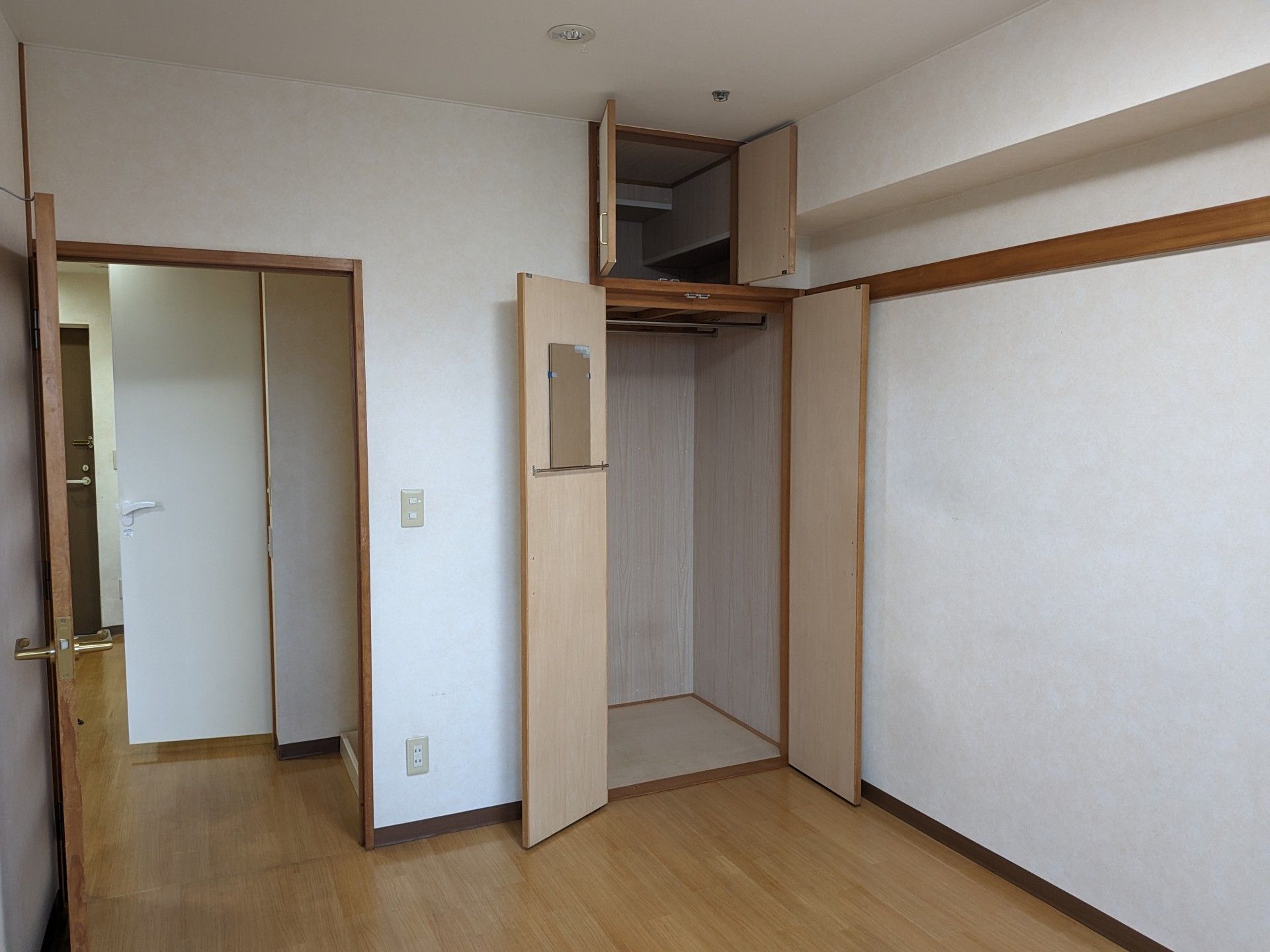 居室の押し入れ