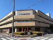 三階建ての建物外観