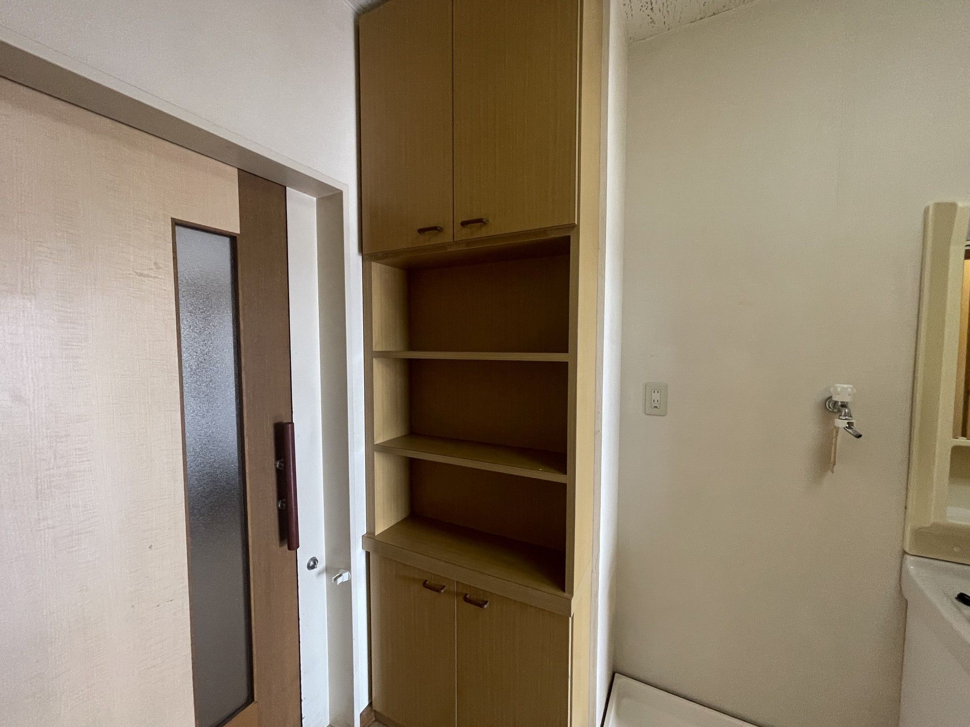 個室の入口と収納