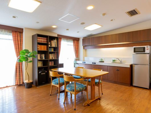 フロアラウンジ