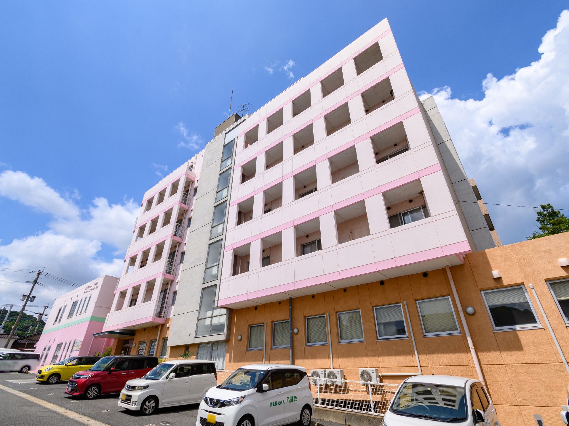 ６階建ての施設