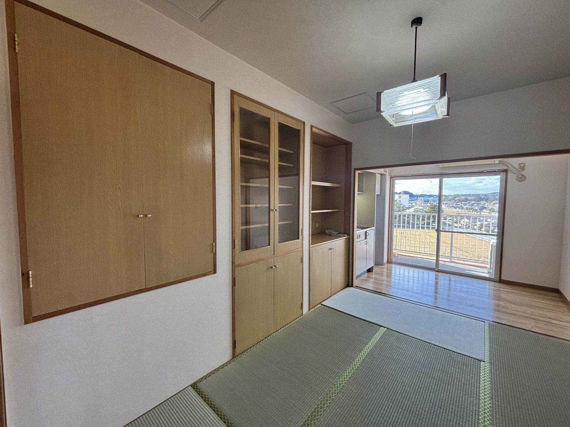 和室とリビングの空間