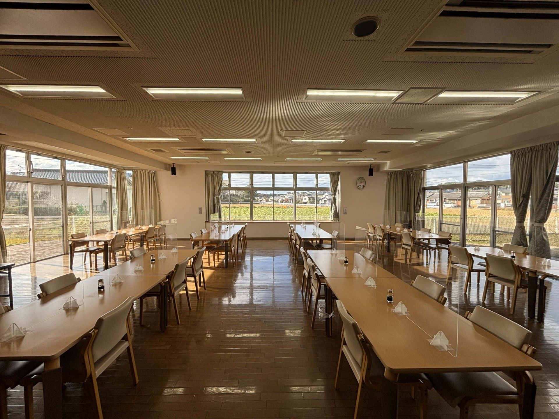 広々とした食堂