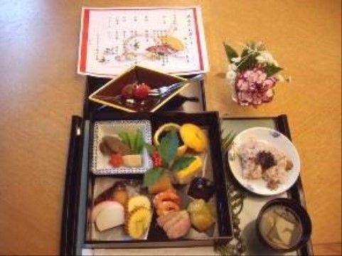 「ヒルデモア駒沢公園」のお食事。四季折々の特別食を召し上がれる。