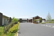 緑豊かな入口エリア