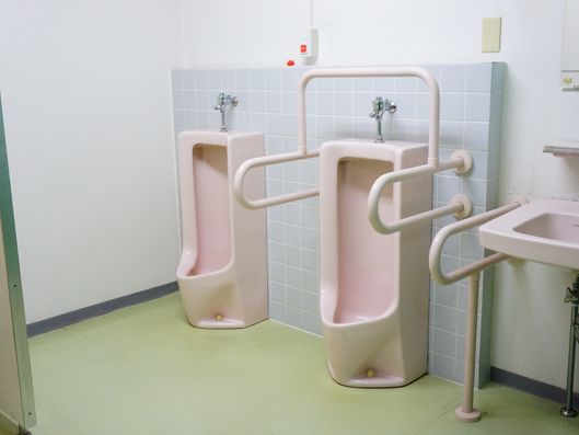 男子トイレ