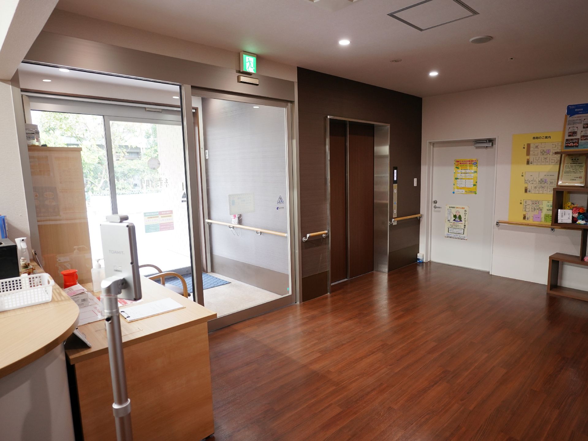 エレベーターが設置された１階入り口
