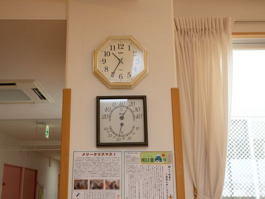 時計と温湿度計