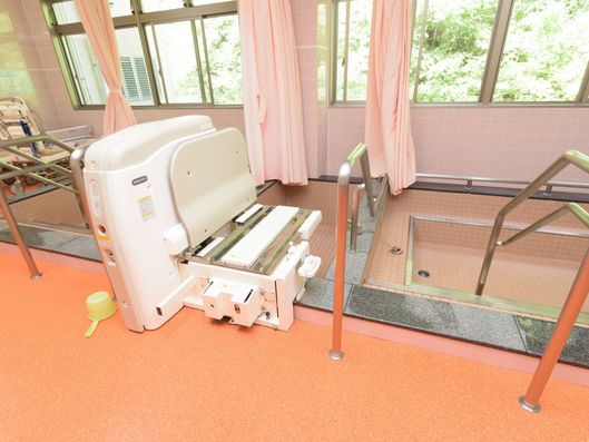 機械浴槽