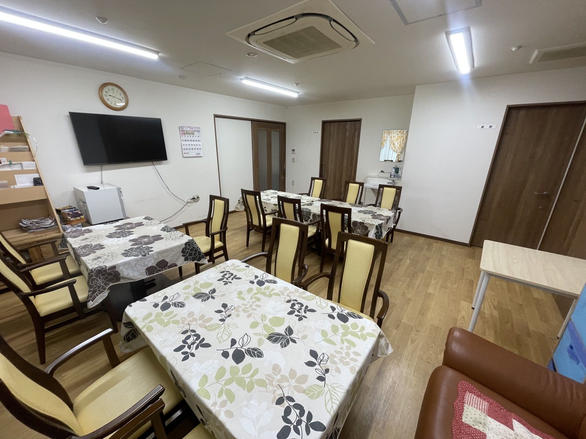 落ち着いた雰囲気の部屋