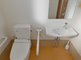 明るく清潔なトイレの設備
