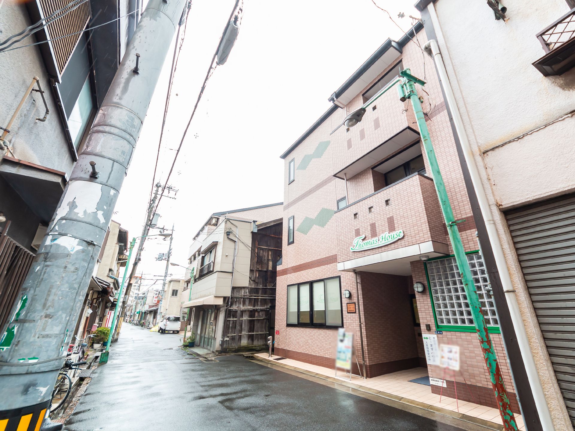 デザイン性の高い形状で、マンションのような外観