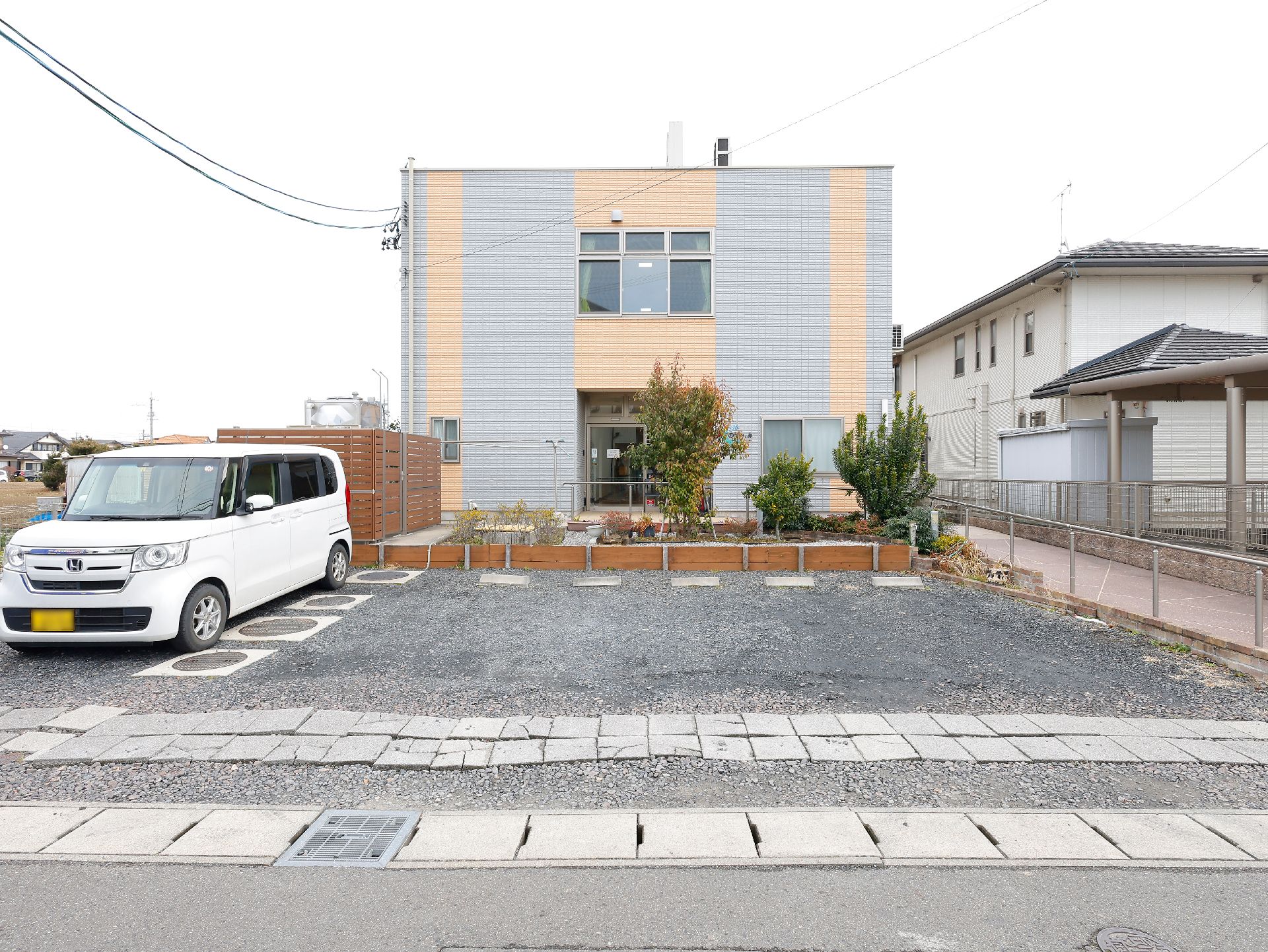 24時間体制でスタッフが常駐する施設外観