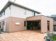 ゆったりとした入口の建物