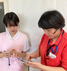 スタッフの連携する様子