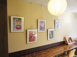 温かみのある壁面デザイン