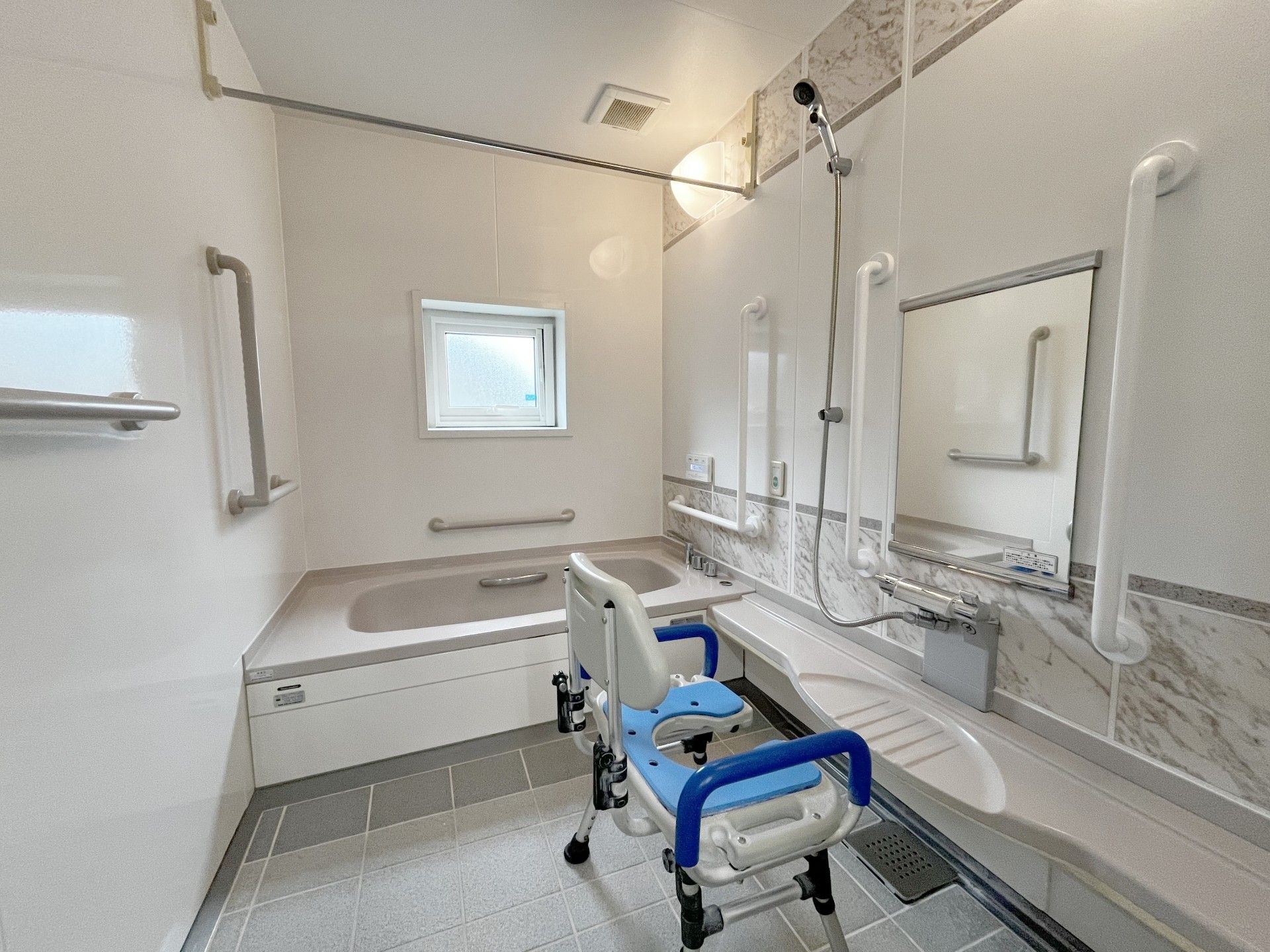 安全に配慮した浴室