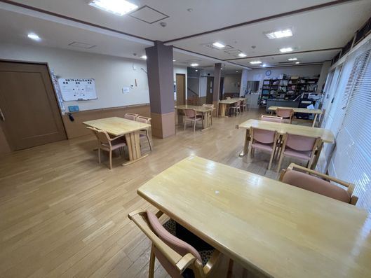 ラウンジ