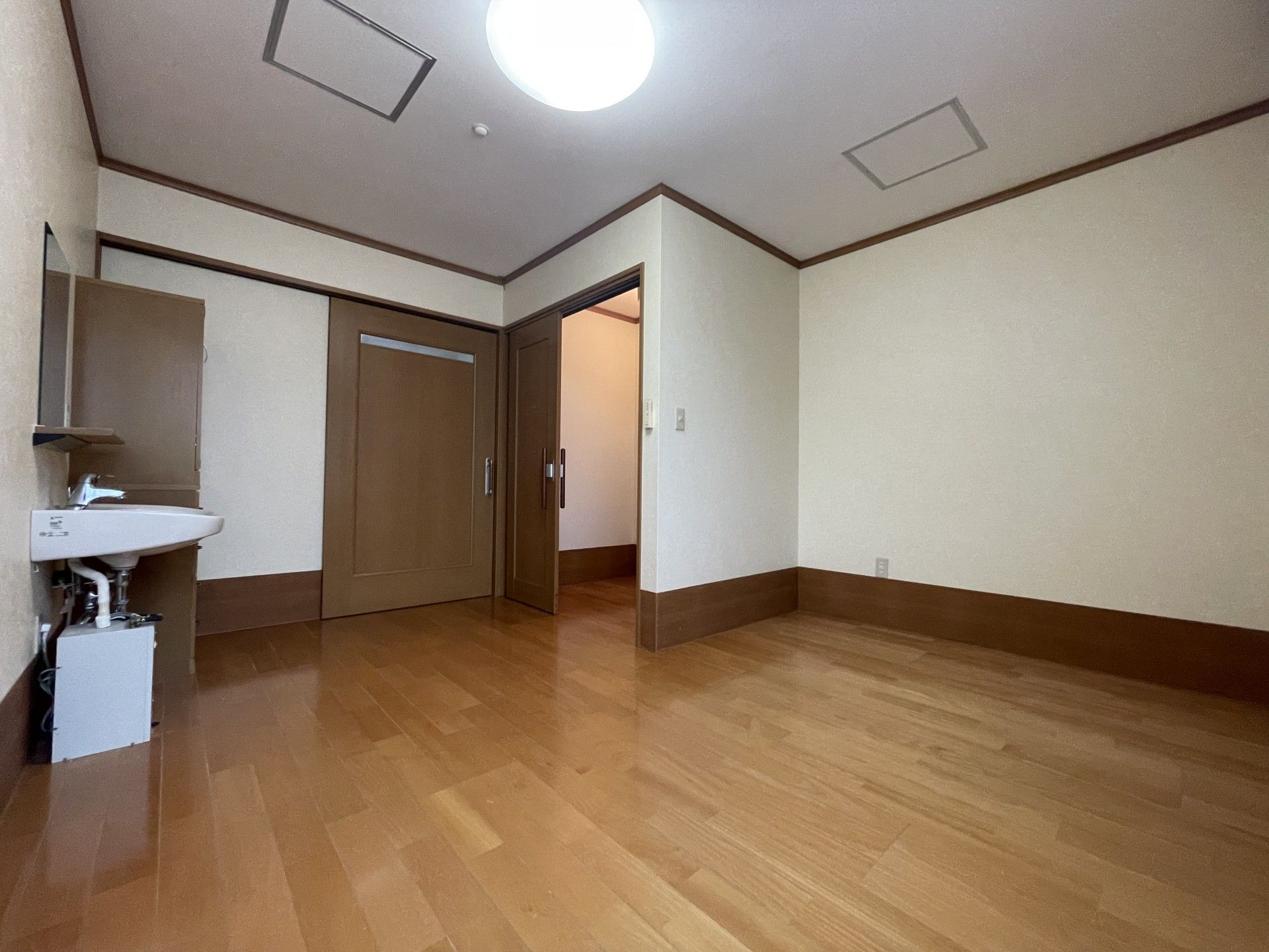 シンプルな個室