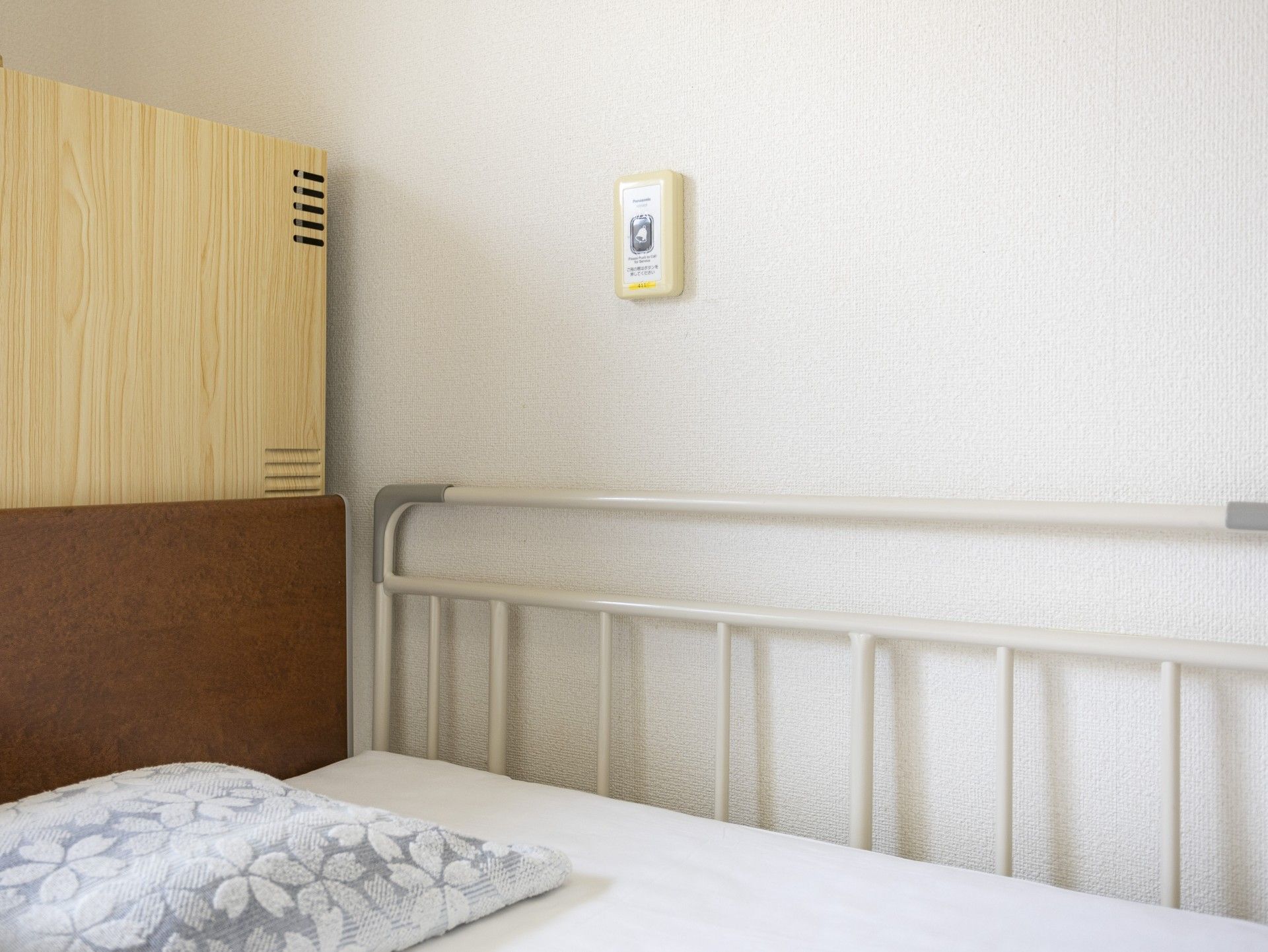 落ち着いた雰囲気の寝室