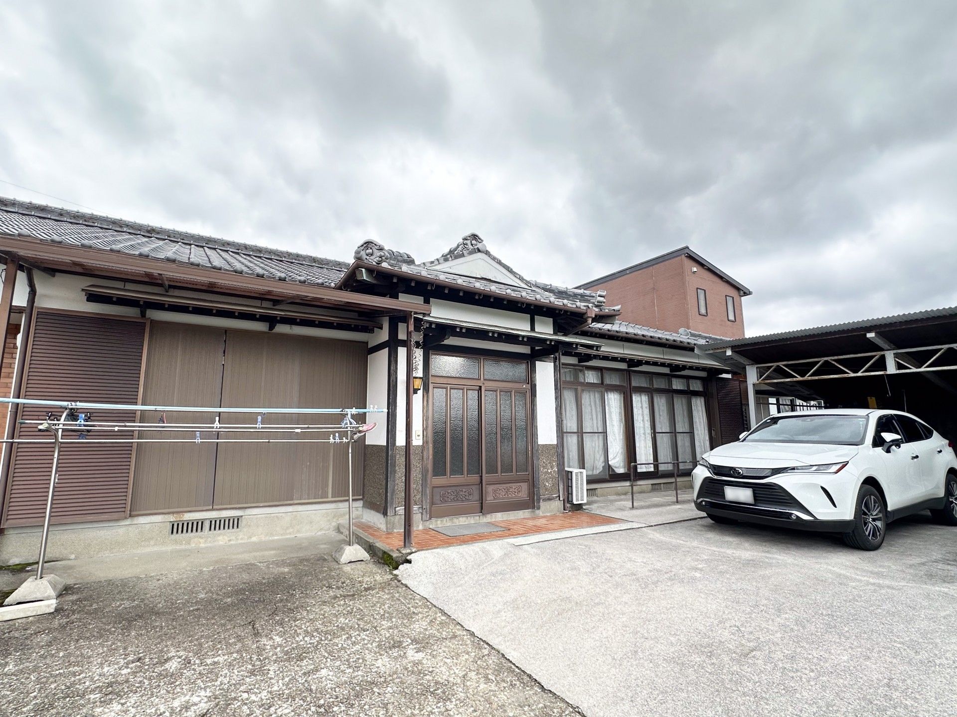 和風の建物正面