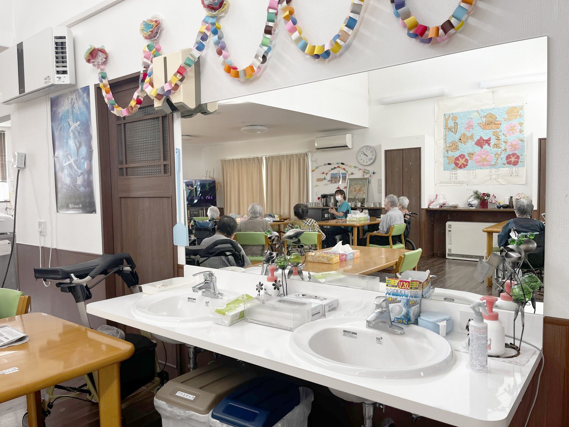 手洗い場と集いの場