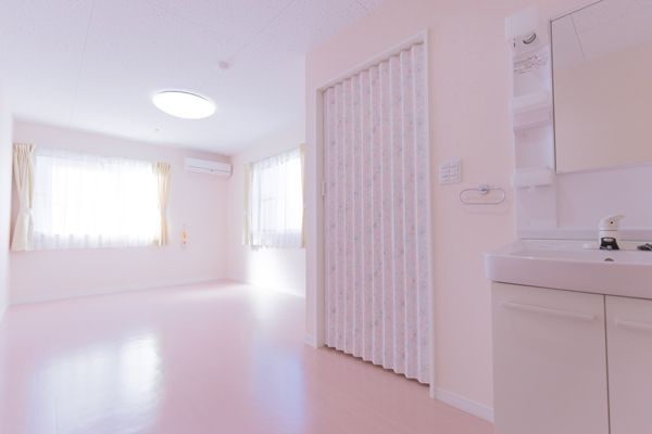 ゆったり洋室の居室