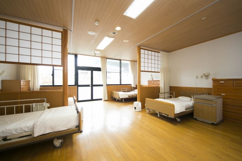明るい居室の様子