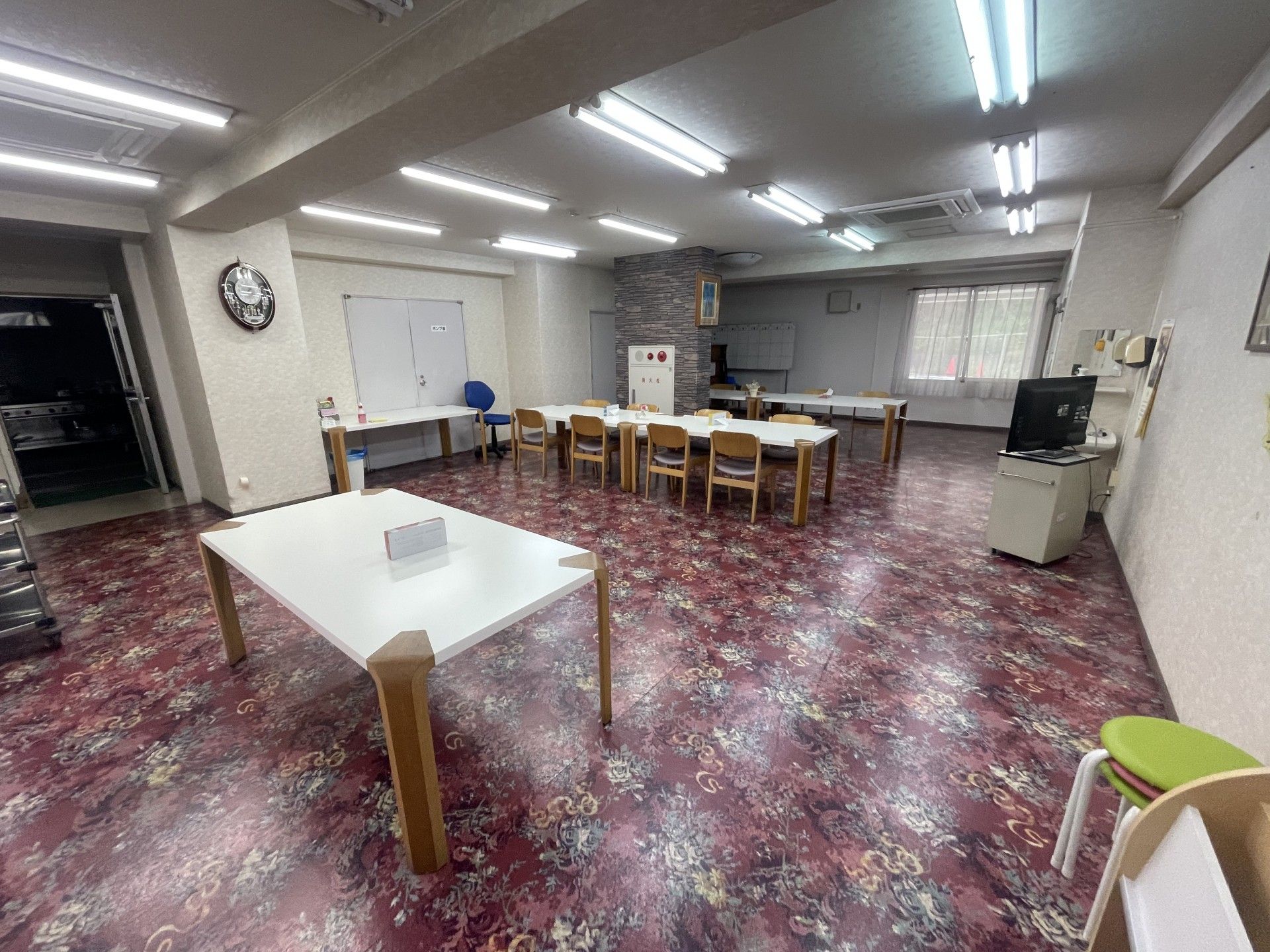 広々とした共有リビング