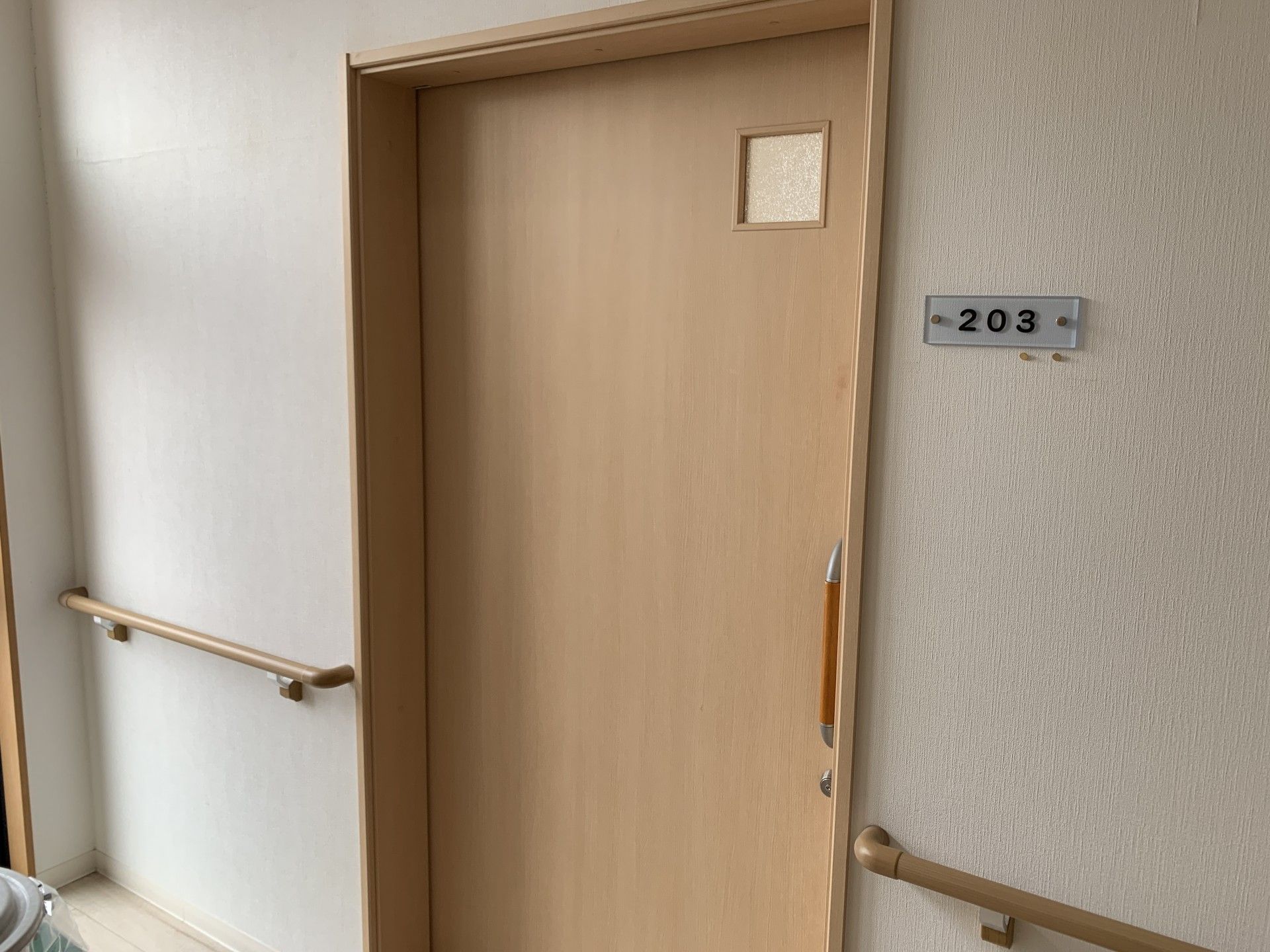 203号室の扉