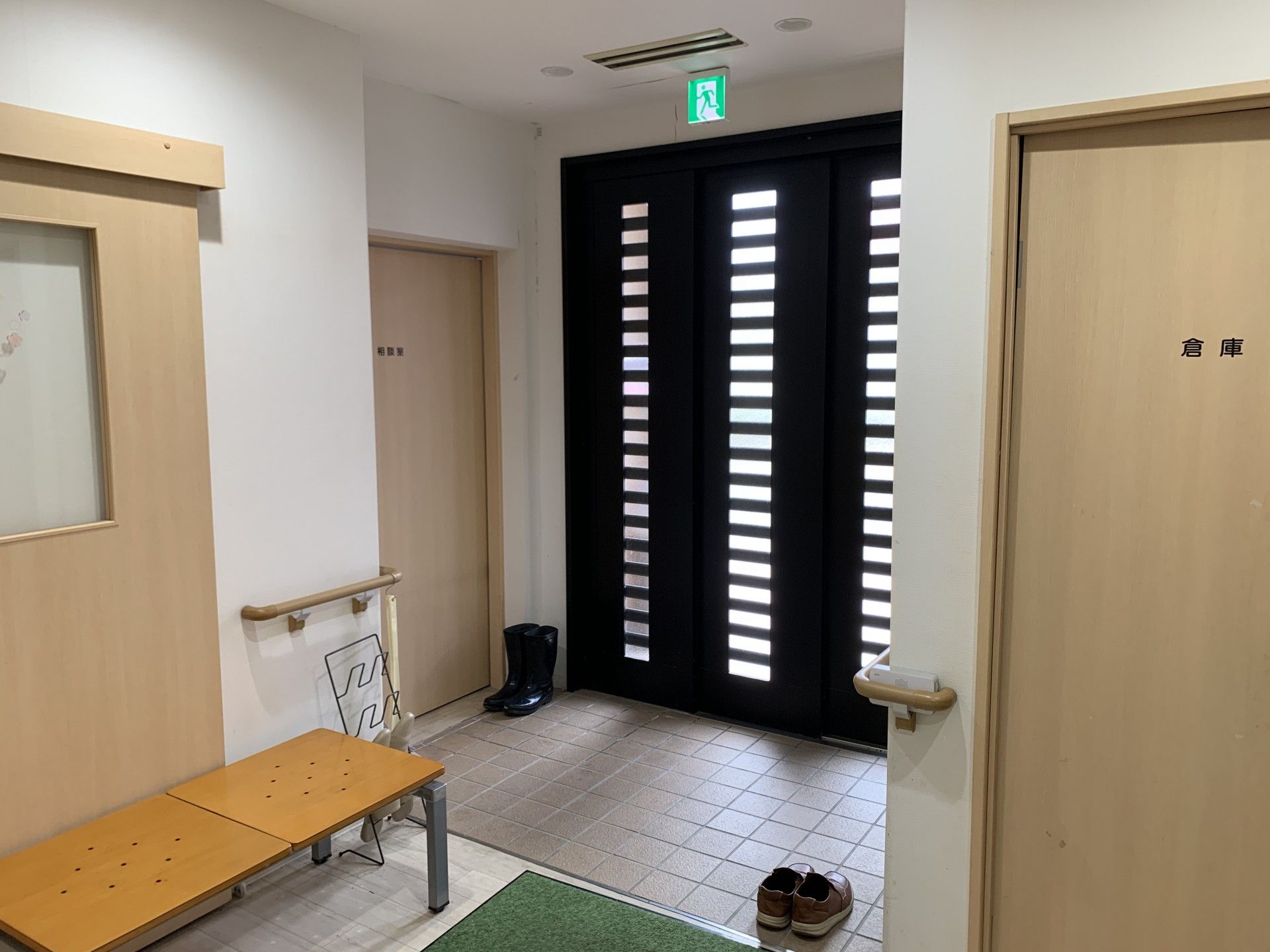 出入口付近の様子