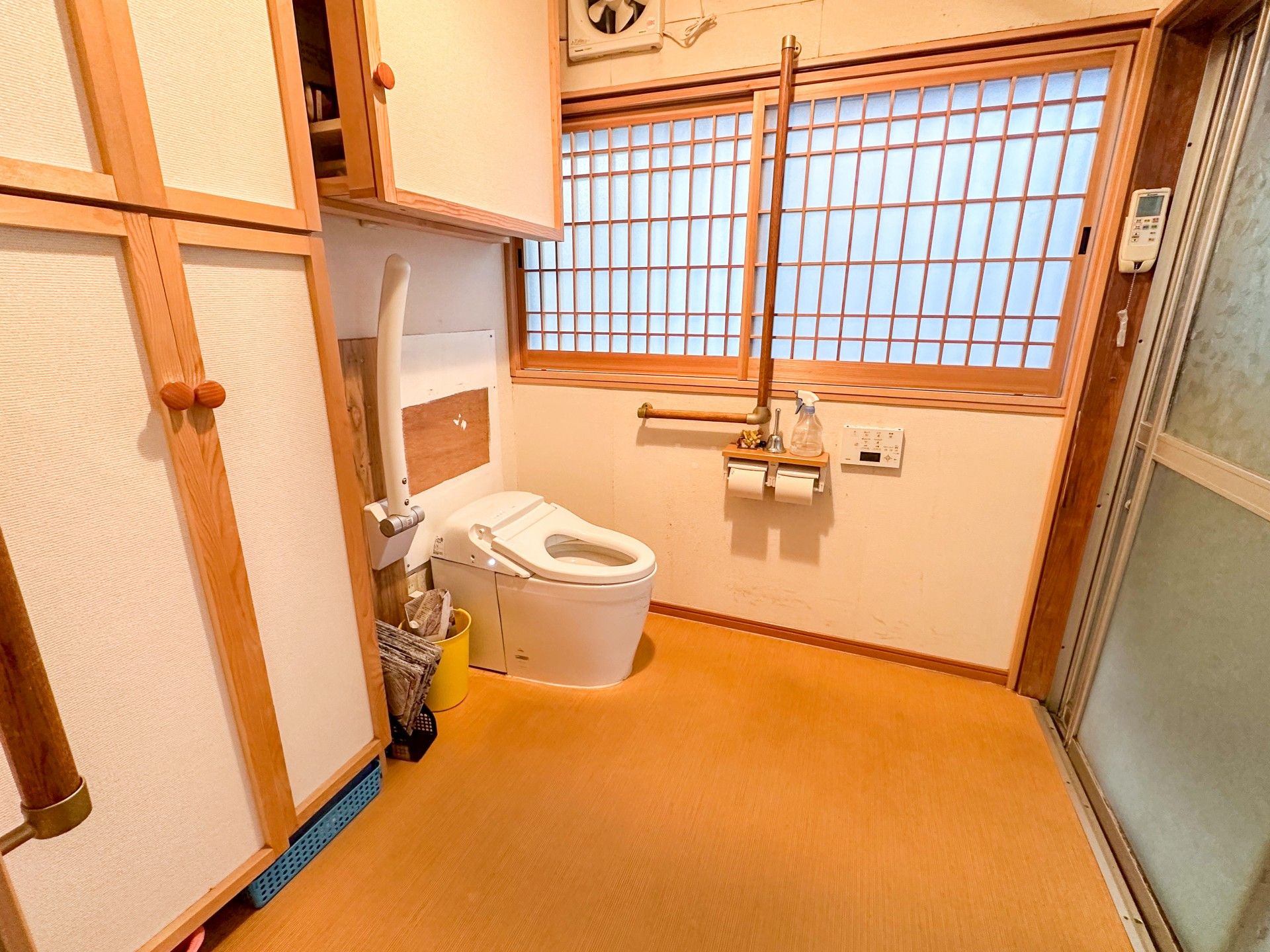 和風の清潔なトイレ空間