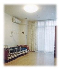 明るい個室の一角
