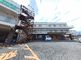 ゆったりとした駐車場の風景