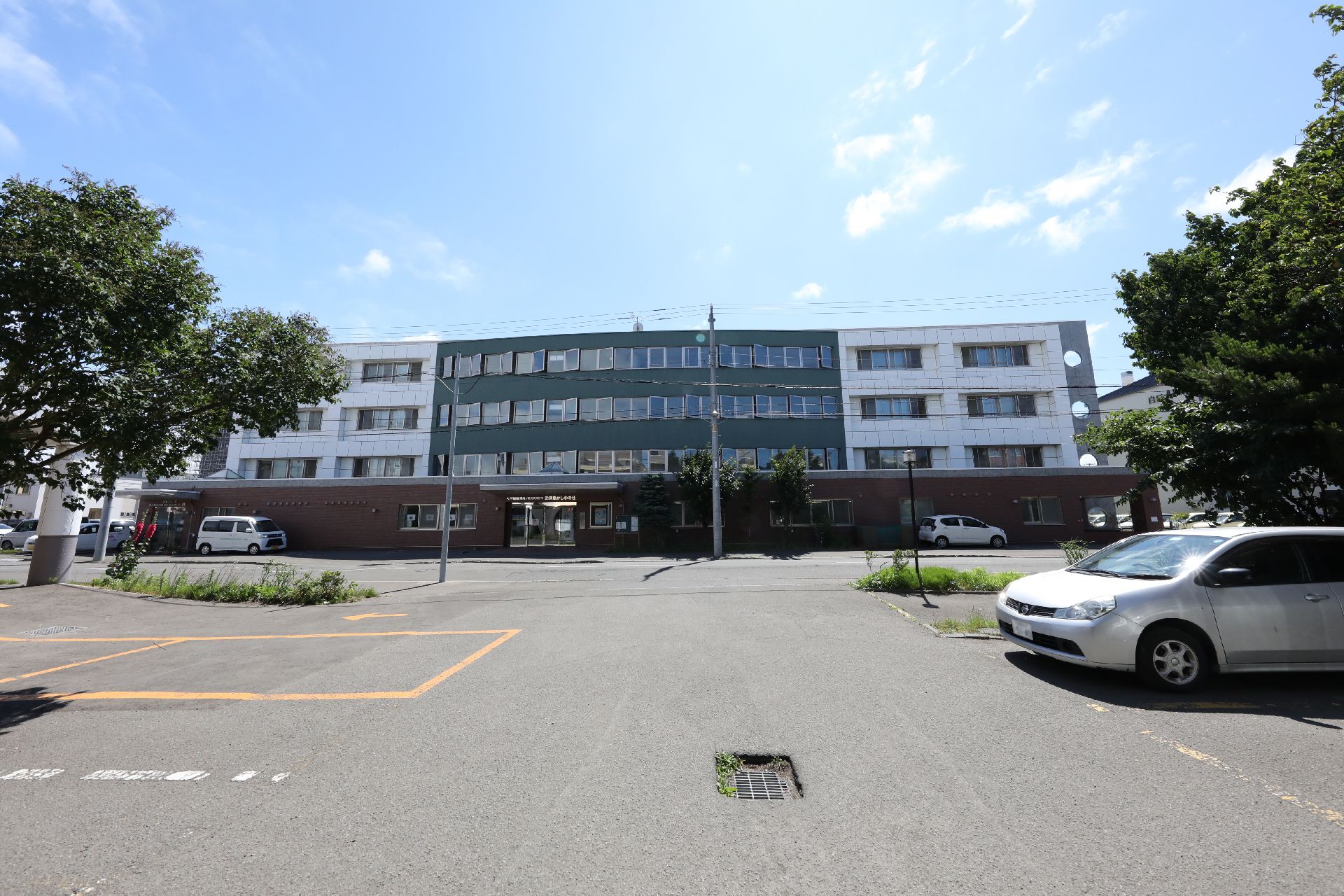 徒歩圏内に駅がある施設外観