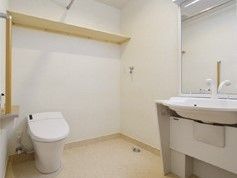 トイレや洗面所、洗濯物置き場が一つのスペースにまとめられているためかなり広い。